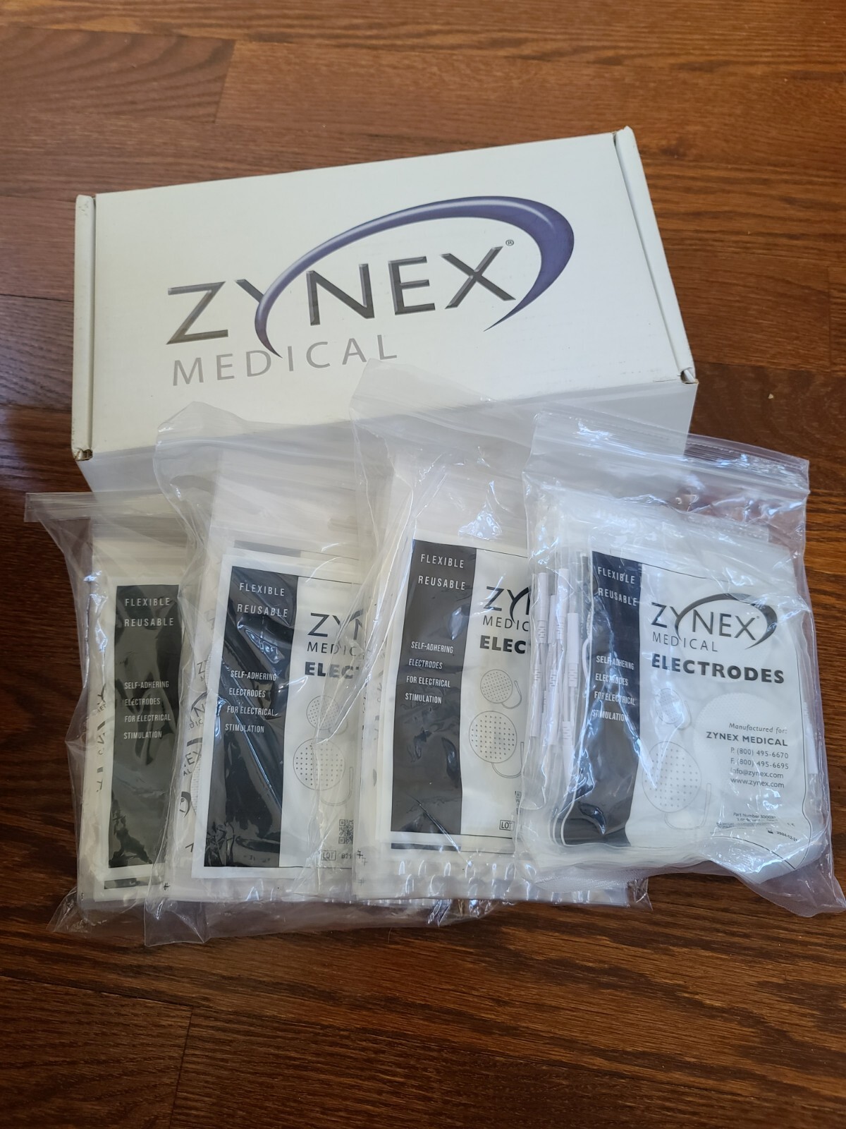 ZYNEX Medical NexWave TENS Kit 160 electrode Carry Case Extra Wire Set