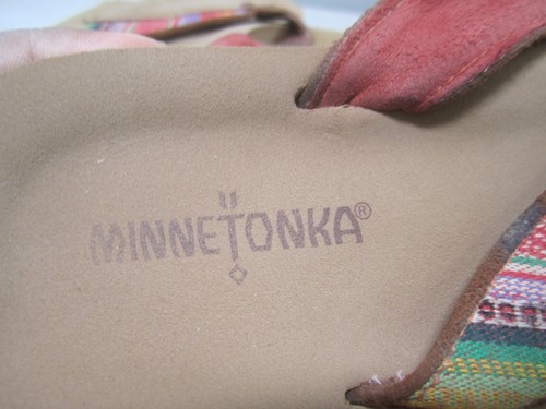 Minnetonka Sandals Womens 10 Brown Thong Flip Flop Beach Outdoors - Picture 4 of 8