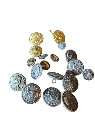 Military crest metal buttons. - Picture 14 of 14