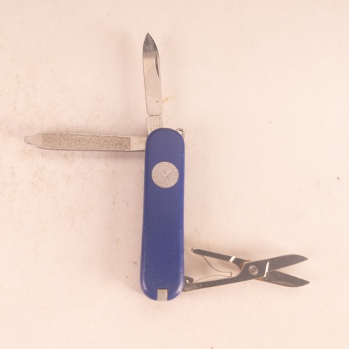 Victorinox Swiss Army Knife 58mm Classic SD Pocket Knife Blue United States Navy - Picture 2 of 5