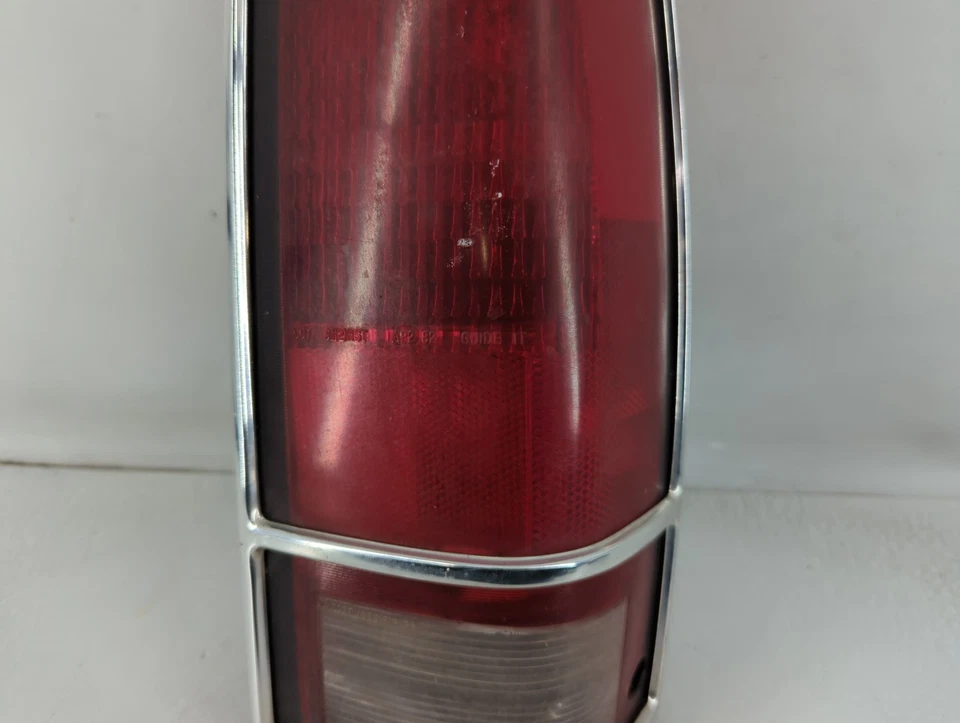 1992 Chevrolet S10 Driver Left Side Tail Light Taillight Oem XN8CC - Image 3 of 4