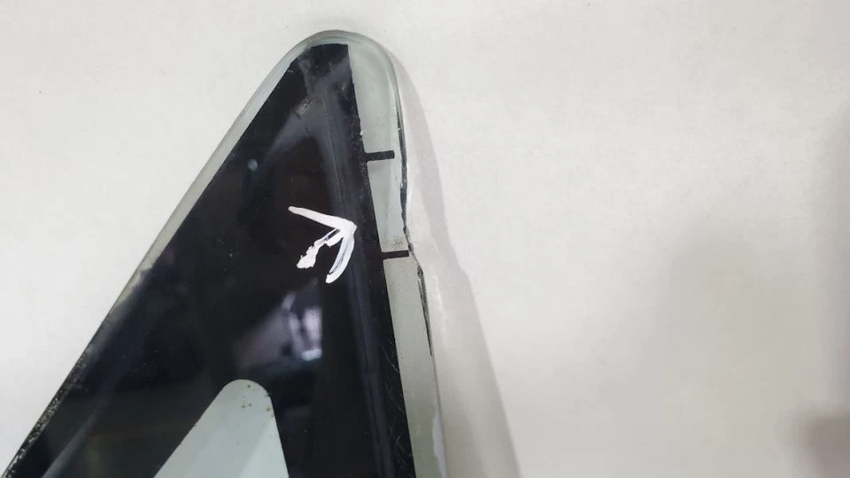 Toyota MR2 1985 1986 1987 1988 1989 OEM conductor trasero izquierdo cuarto de cristal Foto 2 de 4