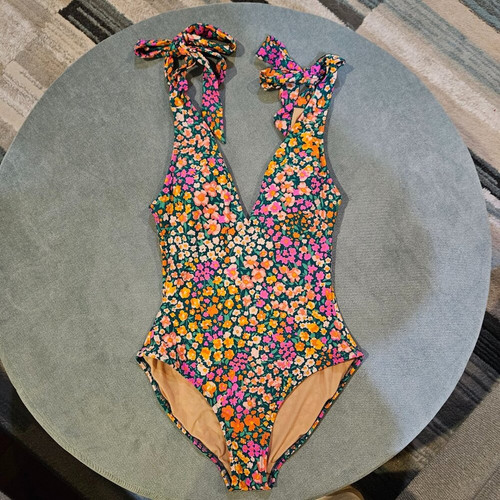 J. Crew Floral Shoulder Tie One V Neck and V Back One Piece Bathing Suit - Sz 6 - Picture 1 of 5