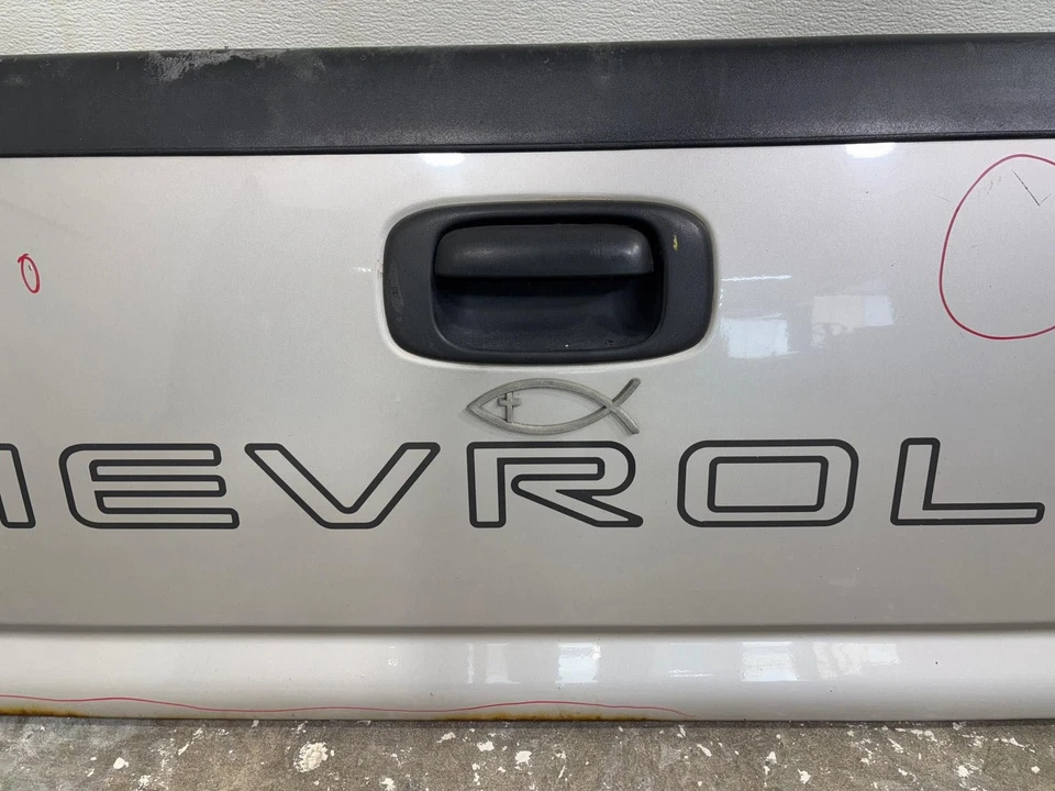 1999-2007 Chevrolet Silverado 1500 Pickup Rear Trunk Decklid Tail Lift Gate OEM - Image 3 of 4