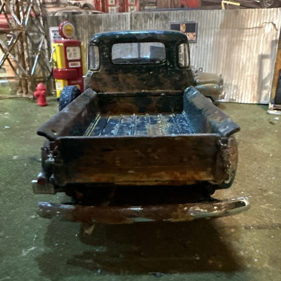 Chevrolet 3100 1953 camioneta pickup - autos de búsqueda de granero - diecast 1:24 - Danbury como nuevo Foto 4 de 4