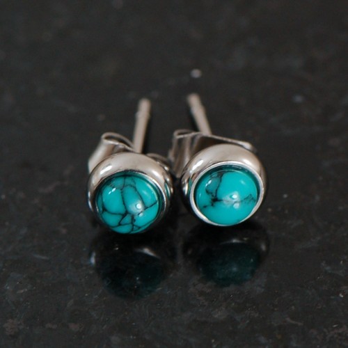 1 Pair Bezeled 6 mm Semi Precious Turquoise Stone 316L Surgical Steel Earrings - Picture 2 of 3