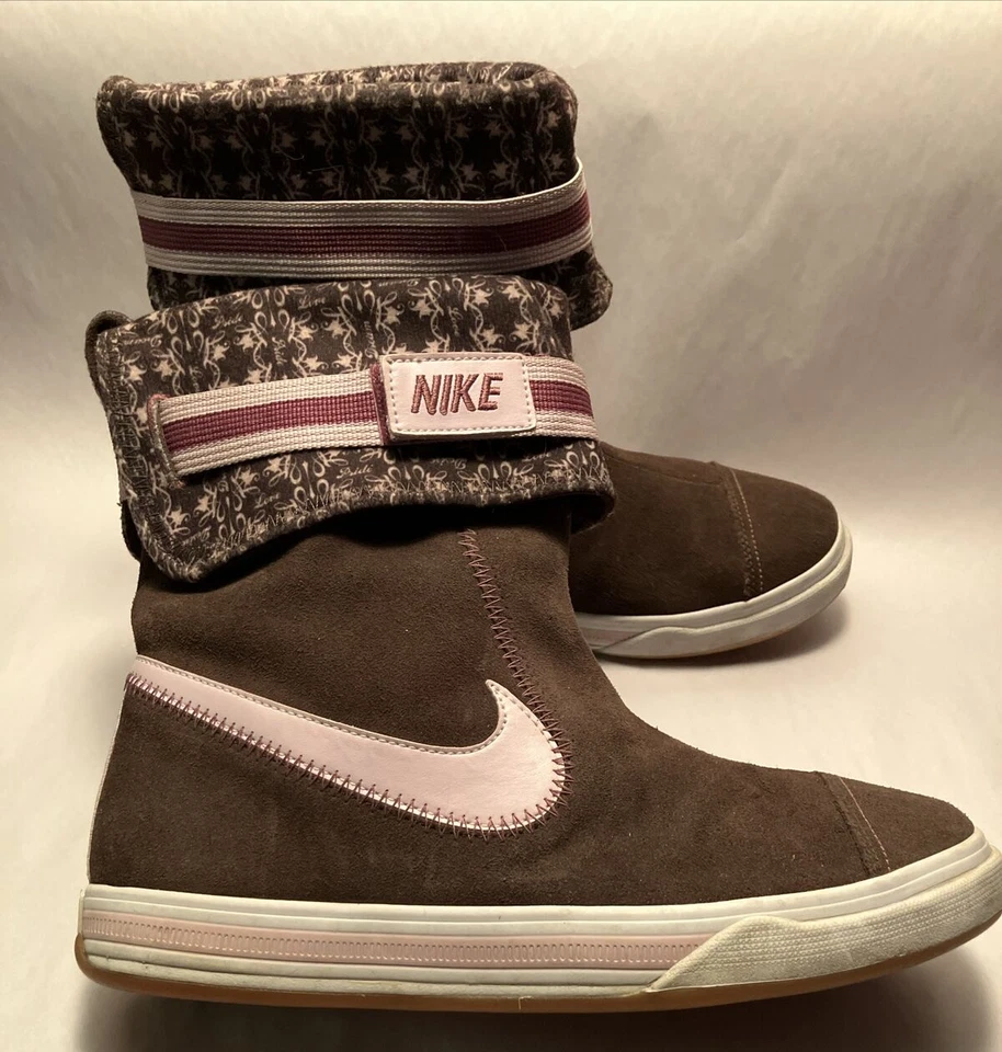 Nike Glencoe Mujer 9 Zapatilla/Media Pantorrilla Marrón/Rosa Pull on Gamuza Botas Cómodas Foto 2 de 4