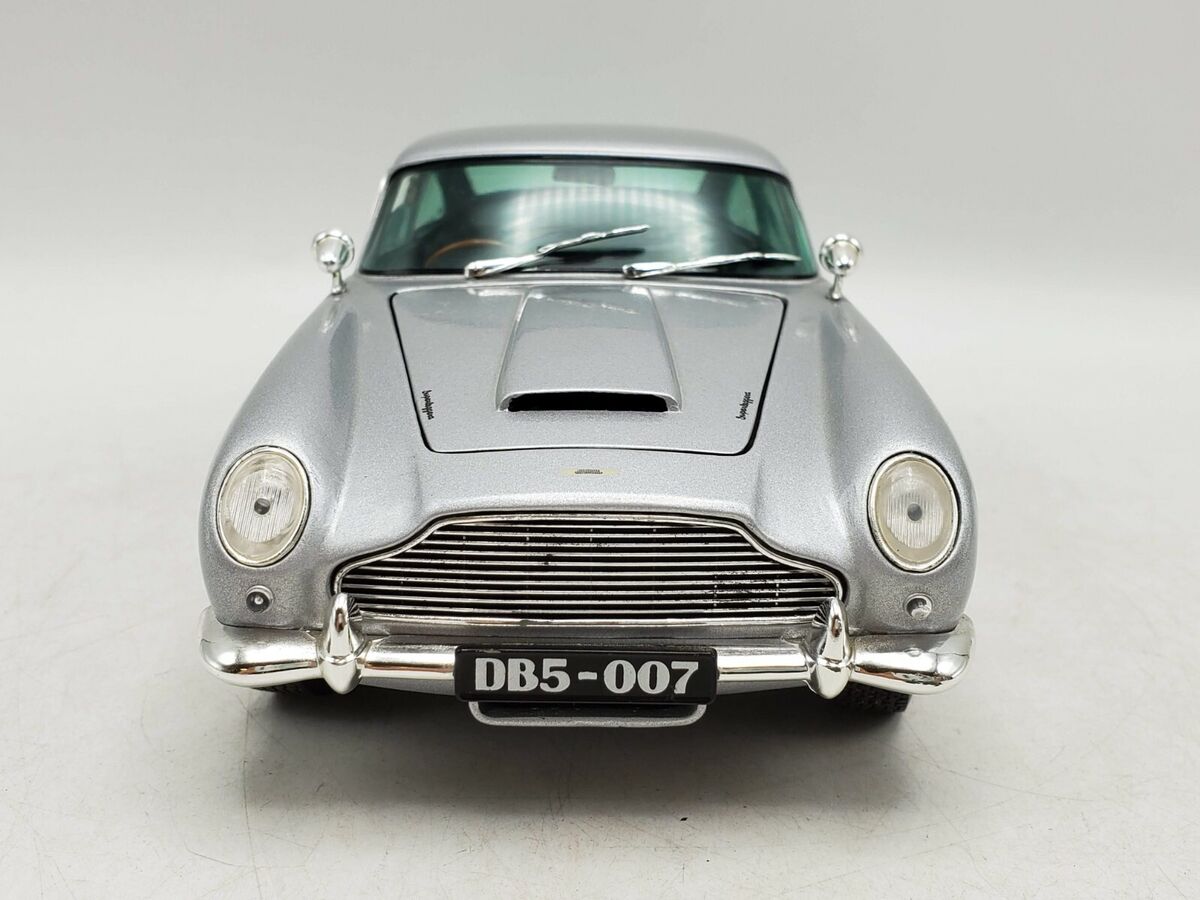 上品なファッション Chrono Cast Die Bond James 007 DB5 Martin Aston 1963 1/18 乗用車