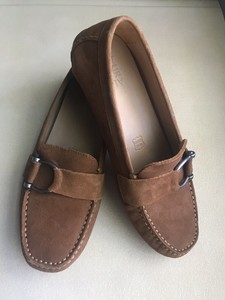 naturalizer suede loafers