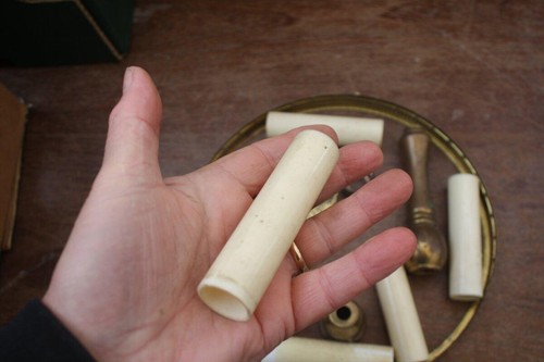 VINTAGE CHANDELIER PARTS, BRASS LIGHTING PARTS AND CANDLE COVERS (FB6D) - Picture 2 of 5