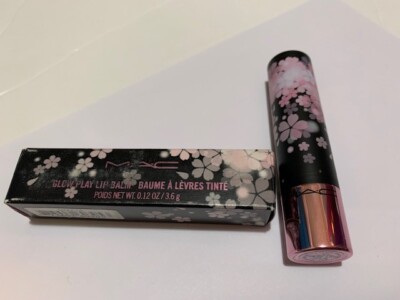 MAC BLOSSOMS OR BUST GLOW PLAY LIPPENBALSAM (* SIEHE HINWEISE)
