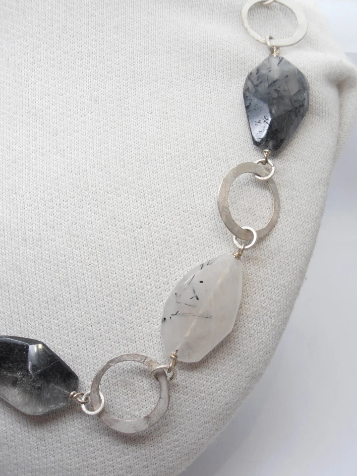 Collana con Quarzo Rutilato naturale e Argento 925 - Girocollo Pietra Dura - Immagine 3 di 4