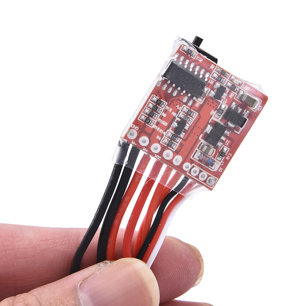 Interrupteur RC Voiture 1/10 Interrupteur Électrique Haute Puissance Dilwe 4-8.4V Pour Voiture RC 1:10 | Pièce De Rechange Robuste Avec JST (7A Continu) | Améliore La Réactivité Et Le Contrôle