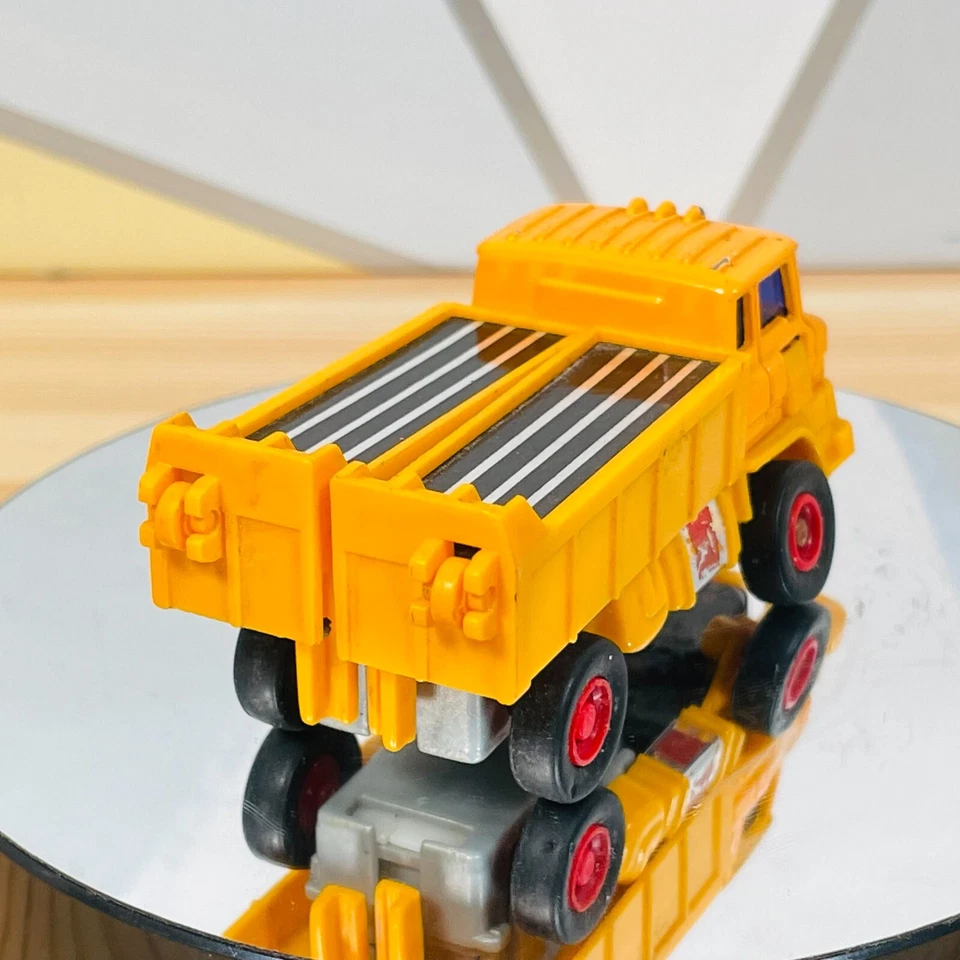 Vintage Dump Truck Transformers KO Motorized Robot Dynabot MC Toy Action Figure - Image 2 of 4