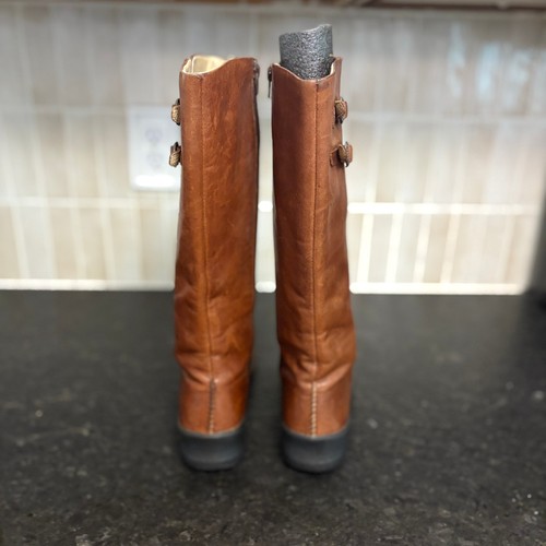 KEEN Bern Baby Bern Oak Brown Leather Knee High Riding Boots Zip Women Sz 8 EUC - Picture 3 of 5