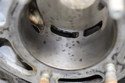 1985 YAMAHA RZ350 KENNY ROBERTS OEM ENGINE MOTOR CYLINDER BORE JUG 65MM - Picture 5 of 15