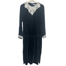 Vintage Talbots Green Velvet Long Sleeve Lace Trim Dress Size 10 Zips In Back