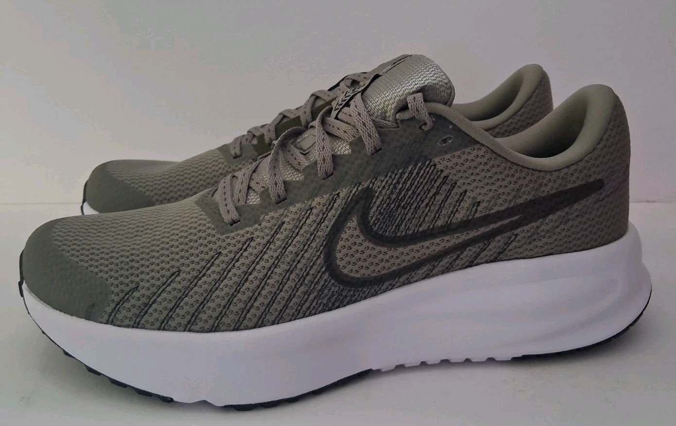 Nike Run Defy Light Army Unisex Talla M 9.5/W11 Caja Tiene Daños Cosméticos