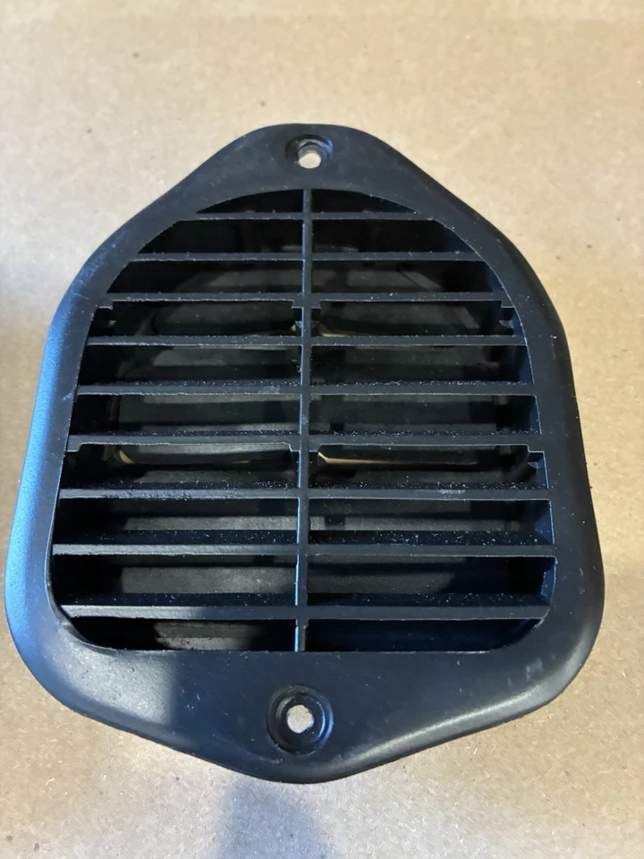 Ford Ranchero Door Vents Used Excellent Condition 1972-1979 ? - Image 2 of 4