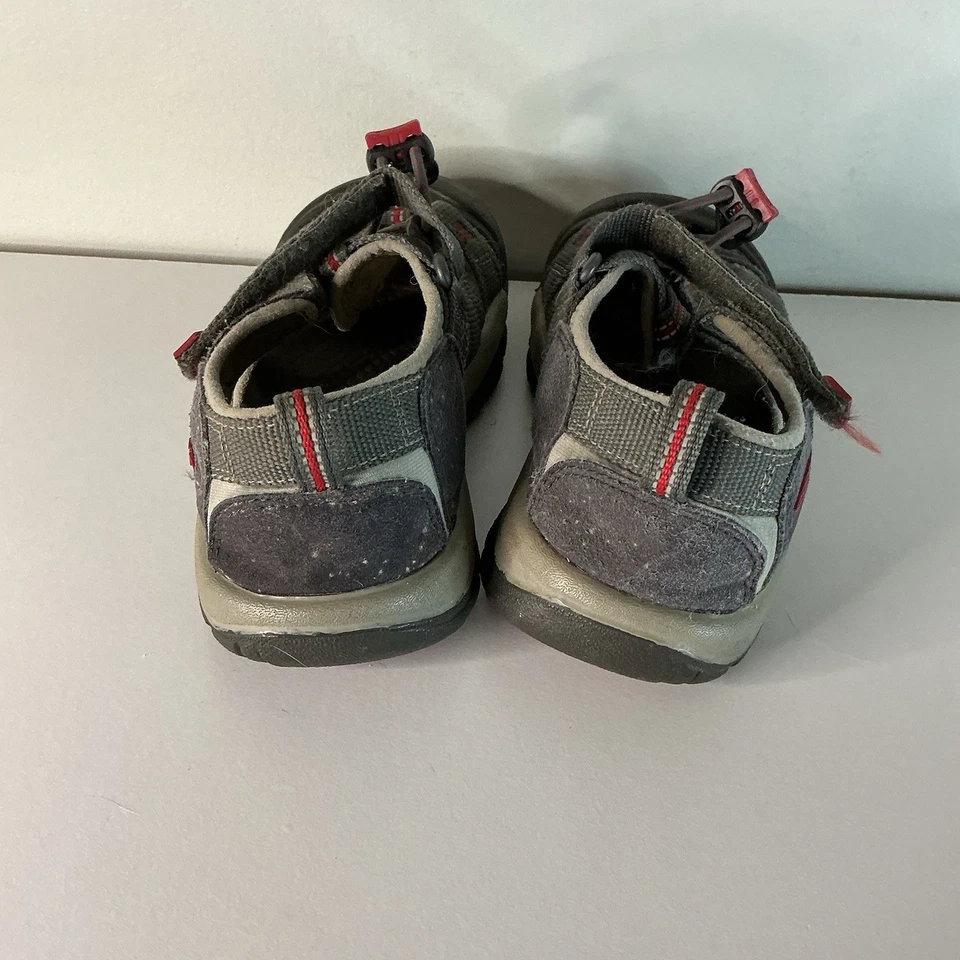 Sandalias impermeables Keen Newport H2 para niños pequeños talla 1 gris rojo senderismo al aire libre Foto 3 de 4