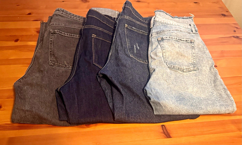 Old Navy Women's Straight Leg Denim Jeans Lot of 4 Mixed Washes Size 12