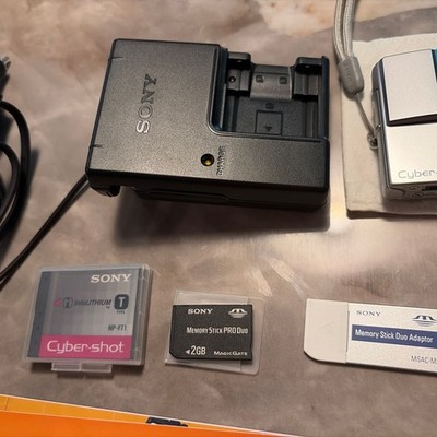 Sony Cyber-shot DSC-T10 7.2MP Digital Camera - Silver for sale