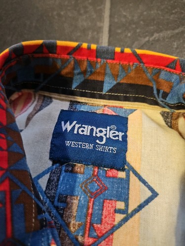 VTG WRANGLER WESTERN PEARL SNAP NAVAJO AZTEC SHORT SLEEVE SHIRT SZ M? (No tag) - Picture 2 of 3