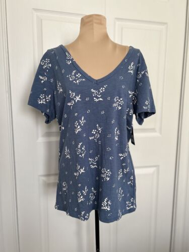 Lucky Brand Womens V-neck Short Sleeve Top Blue and White Floral T-Shirt Size M
