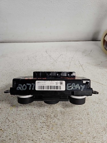 2007-2012 GMC ACADIA Manual Heater A/C Temperature Control Rear Defrost - Picture 2 of 5