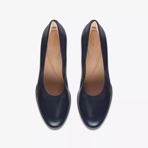 Zapatos para mujer Clarks Freva 55 Court tacón medio ajuste en D cuero azul marino - Imagen 4 de 4
