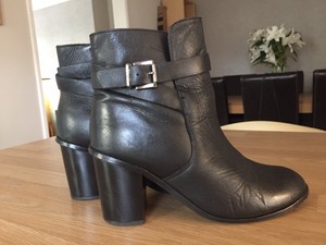 black ankle boots size 4