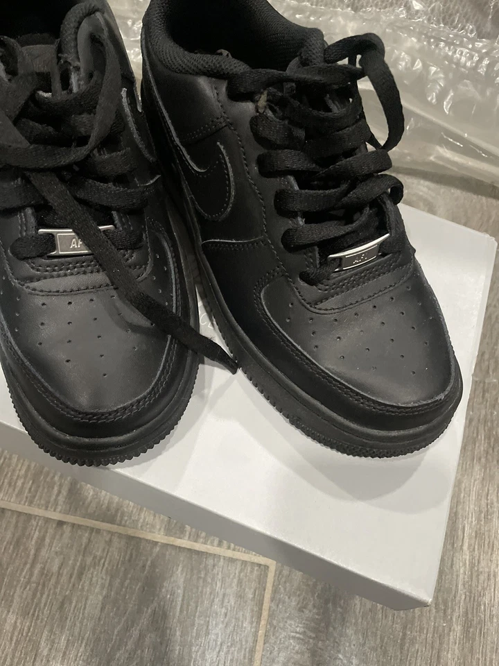 GS 5.5 Juvenil Negro Fuerza Aérea 1 Bajo Foto 2 de 3