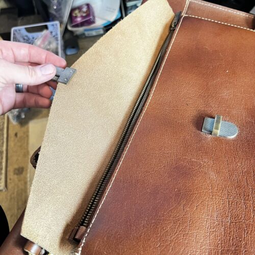 APC Genuine Leather Bag Strapped Satchel Brown 17” X 12” Carry Case New! - Picture 3 of 10