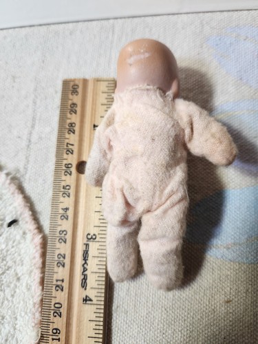 Juego de cuna y muñeca bebé Mattel Creations años 40. Viene con bebé y manta - Imagen 16 de 18