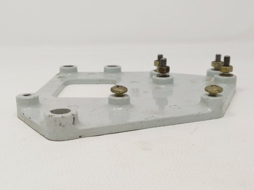 Volvo Penta AQ260 260 280 Sterndrive Hydraulic Trim/Tilt Pump Mounting Bracket - Picture 9 of 9