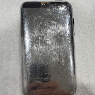 Apple iPod Touch 2nd Gen 8GB Model A1288 Silver, Tested Working