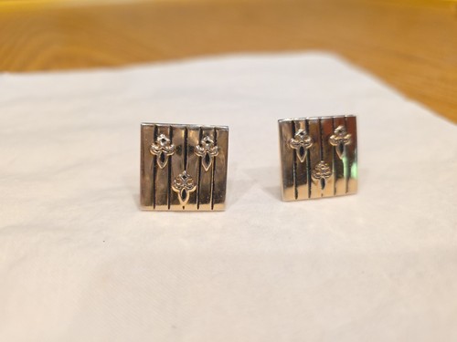 Vintage SWANK Signed Fleur De Lis Gold Tone Cufflinks - Picture 4 of 7