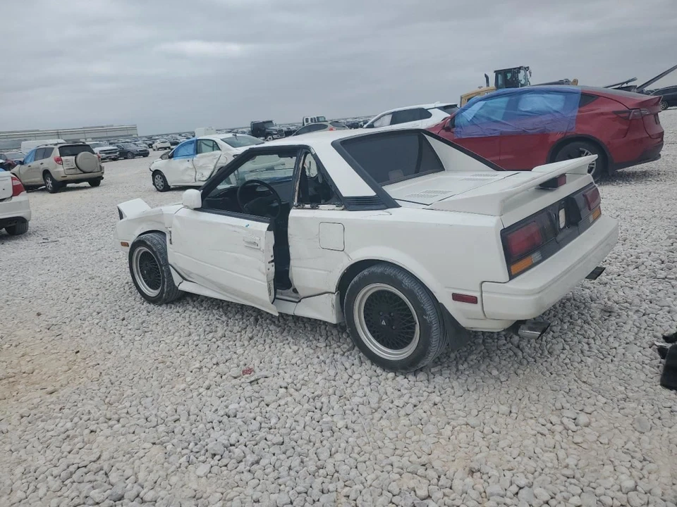 Guardabarros delantero derecho pasajero blanco compatible con 85-89 MR2 Foto 2 de 4