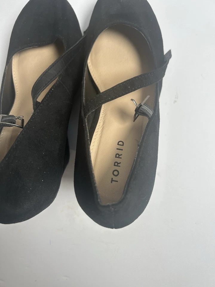 Женские туфли с крестовым ремешком Torrid размер 9 M черные - Изображение 2 из 4