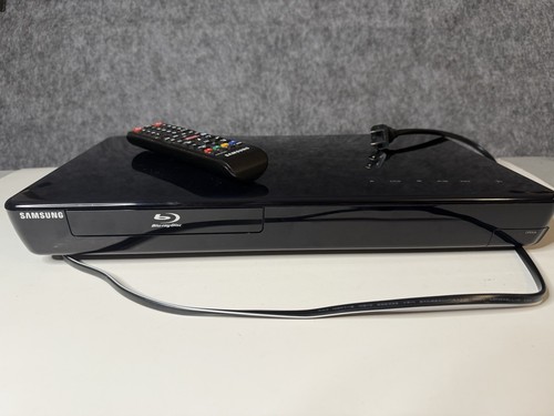 Samsung BD-P3600 Smart Blu-Ray Disc DVD Player with Remote *Working*