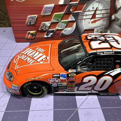 #20 Tony Stewart Autographed Home Depot 2004 Monte Carlo Mac Tools 1:24 Scale - Picture 3 of 24