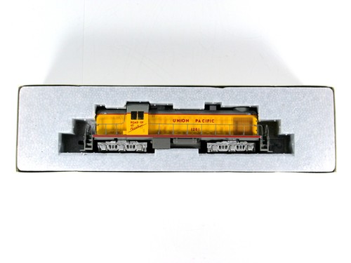 HO Scale ***UNION PACIFIC*** ALCO RSC-2, UP 1281 ------- Kato 37-2607, DCC Ready - Picture 10 of 11