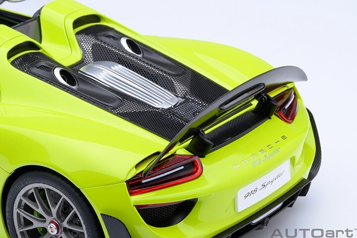 1/18 Porsche 918 Spyder Weissach Package Acid Green Model Car By