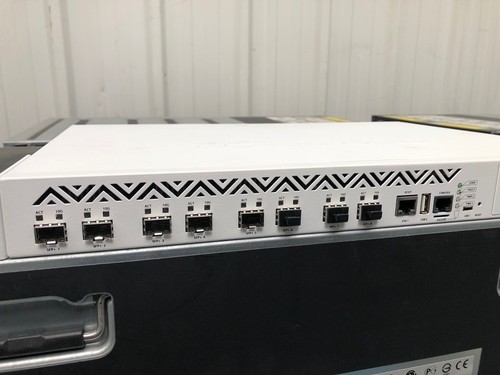 MIKROTIK - Routeur CCR1072-1G-8S+ - 8 SFP+ - Photo 2/6