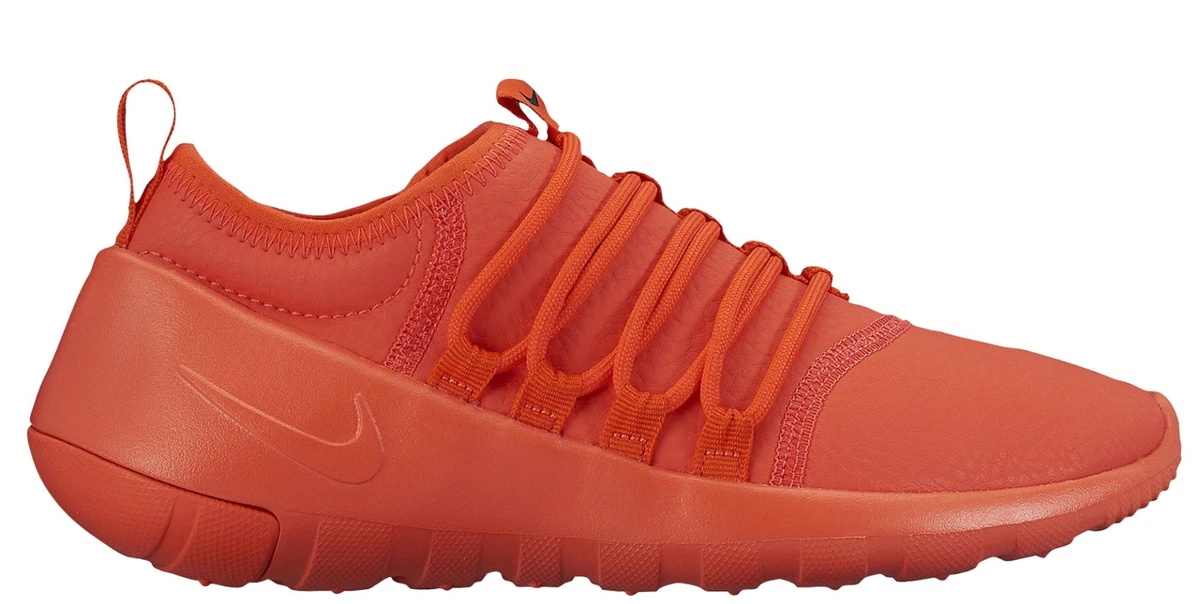 Women Nike Payaa PRM Shoes 862343 800 MAX ORANGE BLACK Size 6