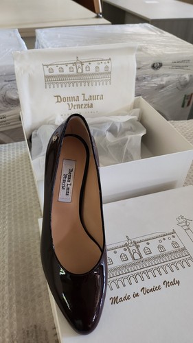 SCARPE IN PELLE DI COLORE NERO - Picture 2 of 4