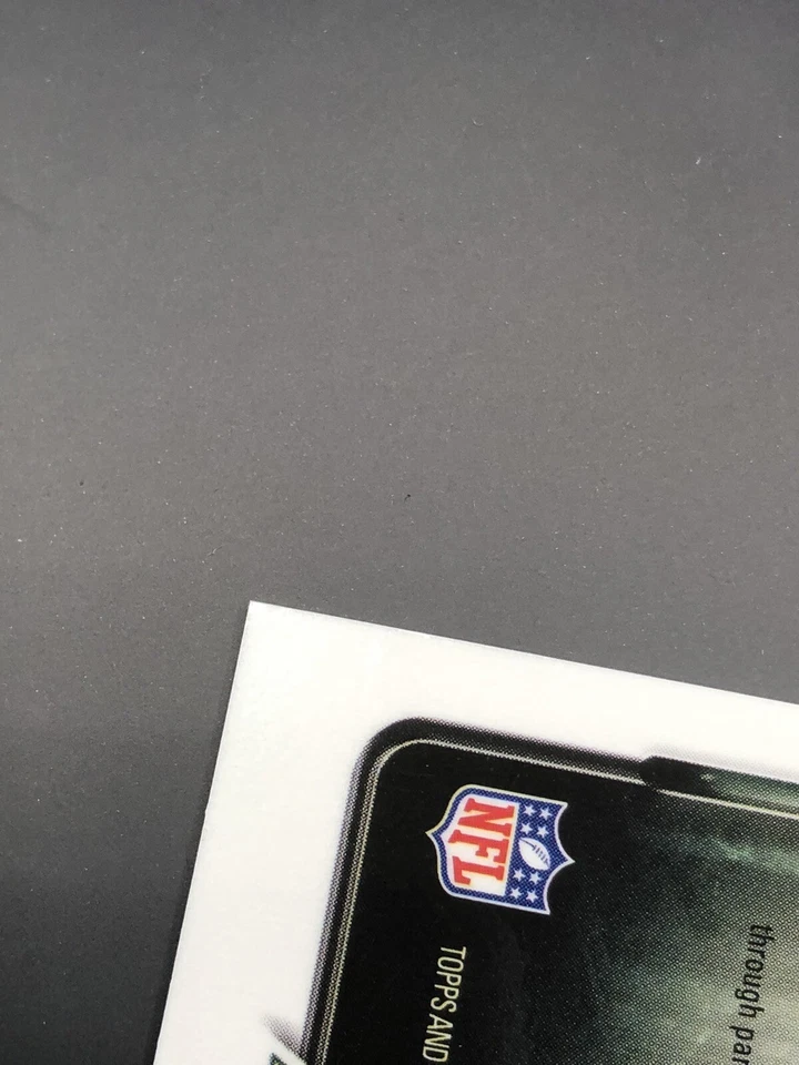 2015 Marcus Mariota Bowman Chrome GOLD SSP /75 Refractor Rookie RC Auto Falcons - Image 4 of 4