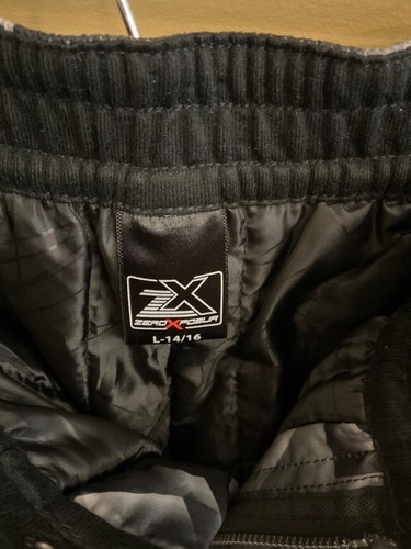 ZEROXPOSUR Graphic Print Ski Pants Boys Large 14-16 Black White Snowboarding - Picture 3 of 4