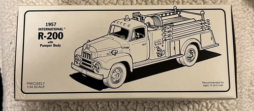 First Gear SHELL 1957 R-200 International Fire Truck 1/34 Model #19-1970 - NEW