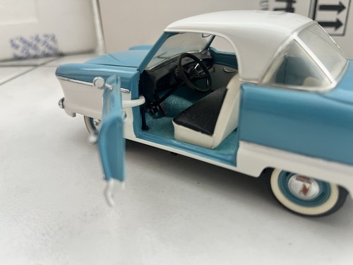 FRANKLIN MINT 1956 Nash Metropolitan 1/24 - Picture 8 of 10